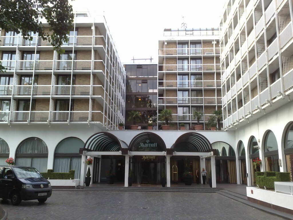 London Marriott Hotel Regents Park Exterior photo